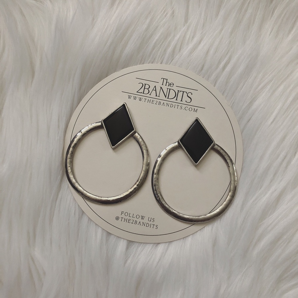 ✨SOLD!✨ The 2bandits Wharf Rat Earrings